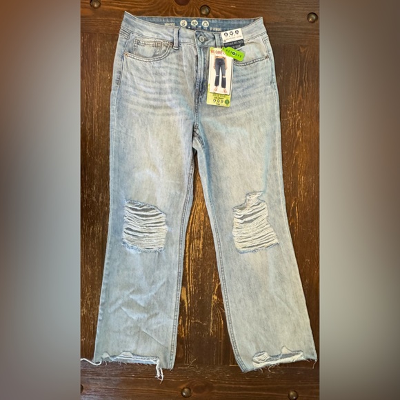 Denim - Women’s, high rise/slim straight light denim jeans size 11